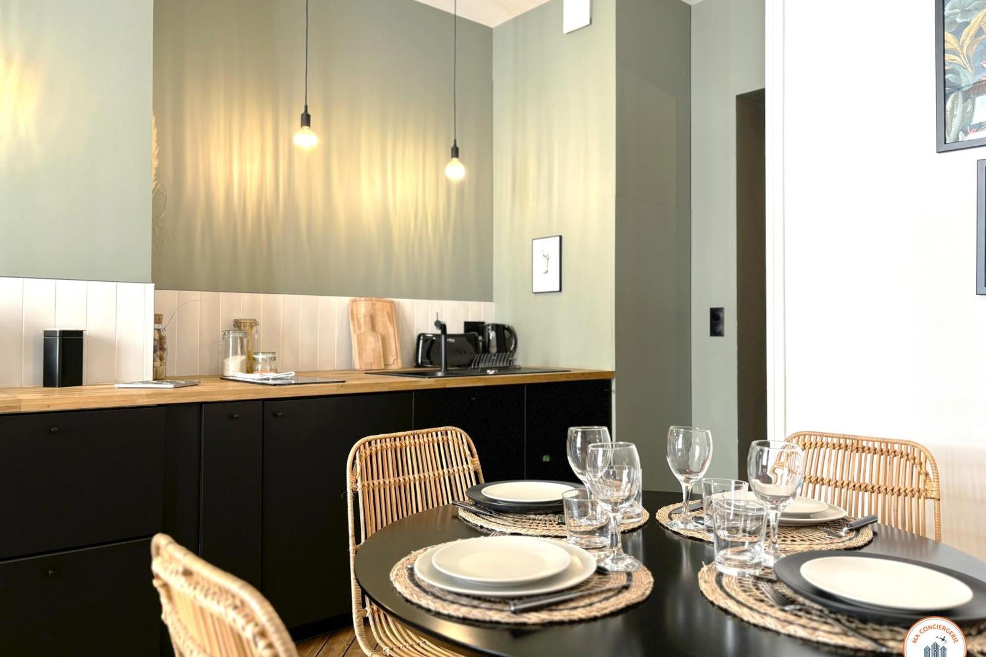 L'exotique - Vue Pl Vieux Marche - Standing Appartement *