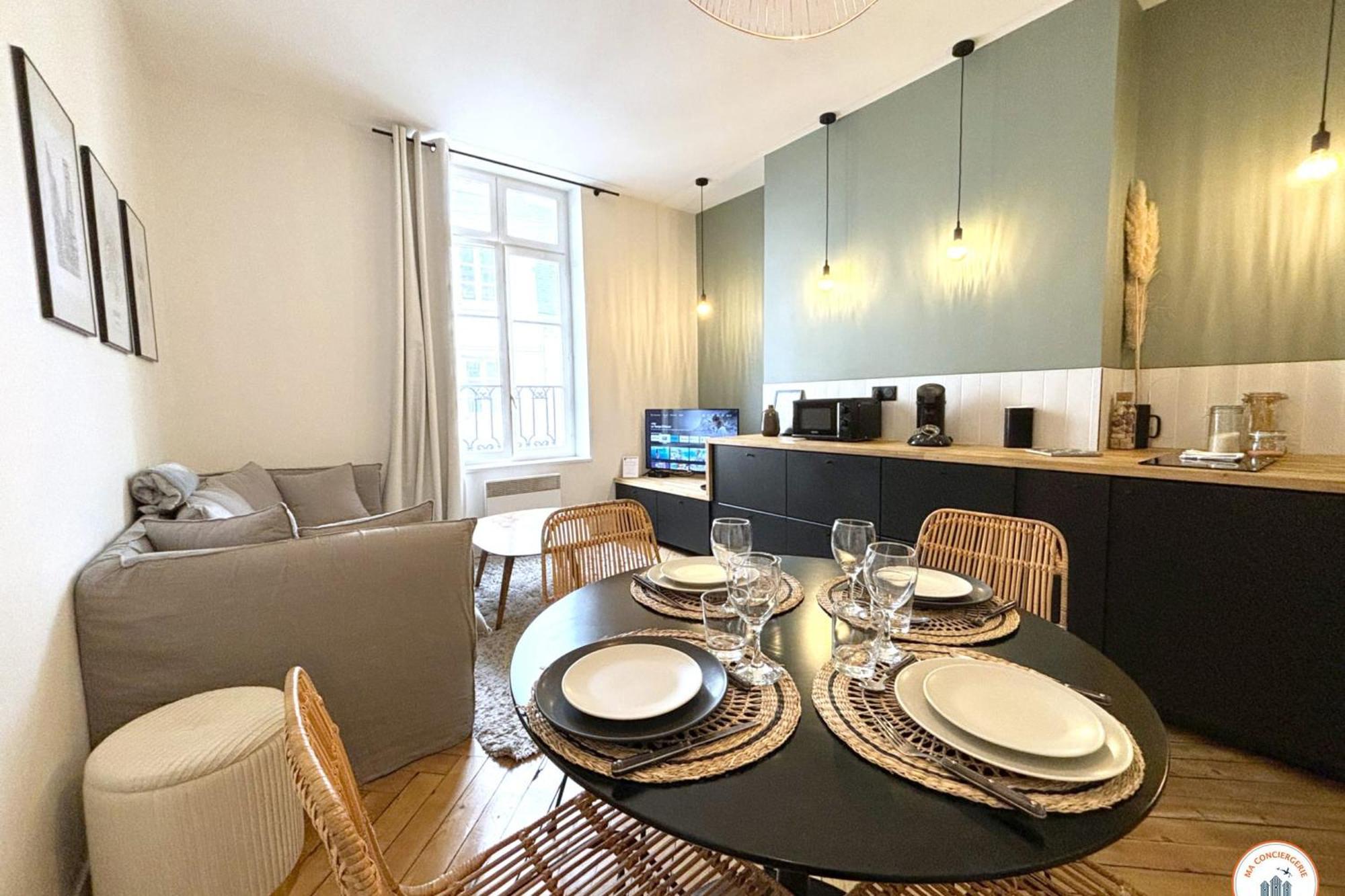 L'exotique - Vue Pl Vieux Marche - Standing Appartement